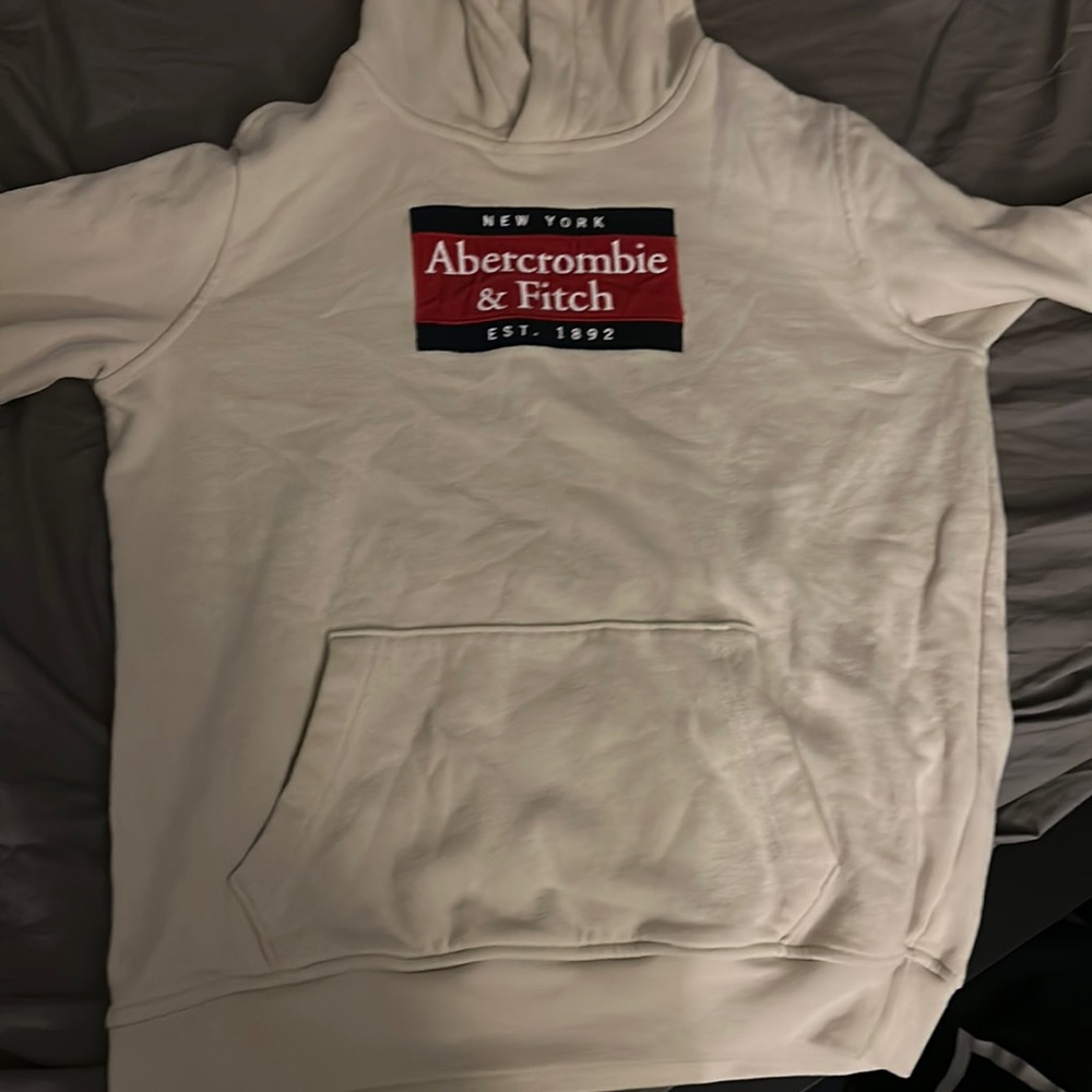 Abercrombie and fitch cream colored sweatshirt
